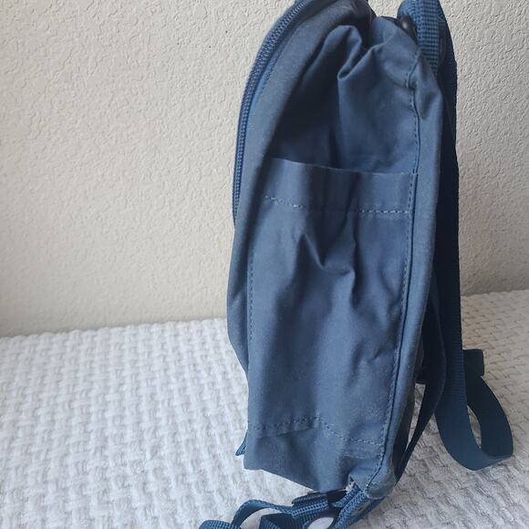 Fjallraven Kanken Blue Backpack - Picture 3 of 9